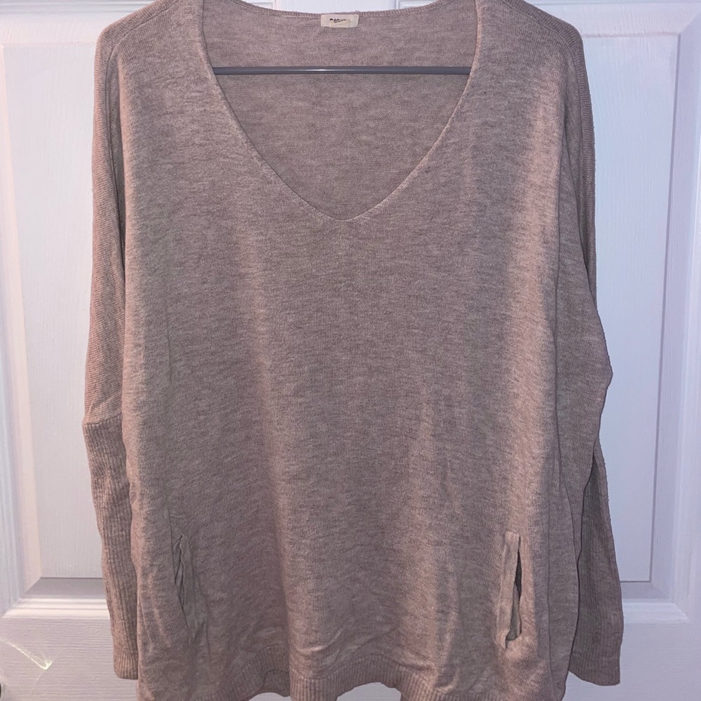 Lightweight Garage Long sleeve Sweater
